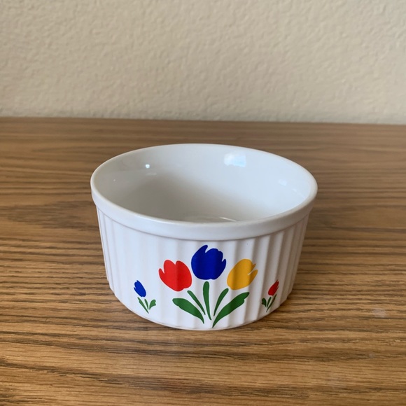 Vintage Tulip Tyme Casserole ramekin - Picture 6 of 7